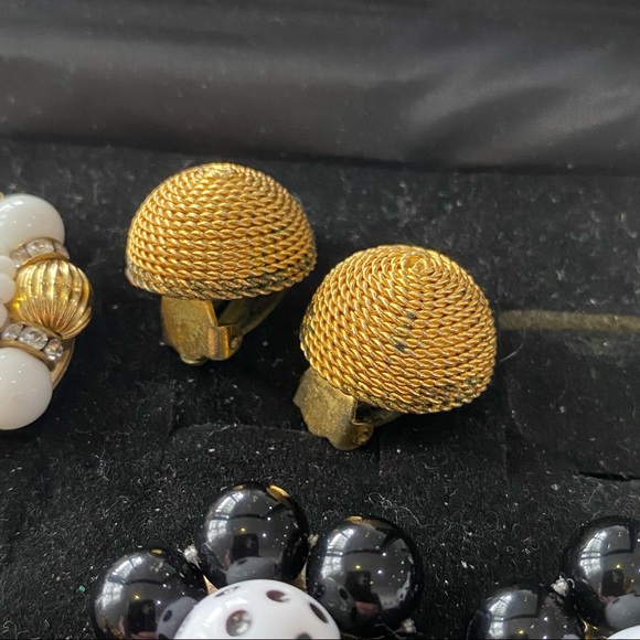 Lot Of Vintage Clip On Earrings 9 Pairs - Picture 13 of 15